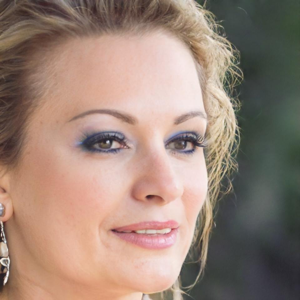 Professionelle Finanzberaterin Cäcilia Hohenfels